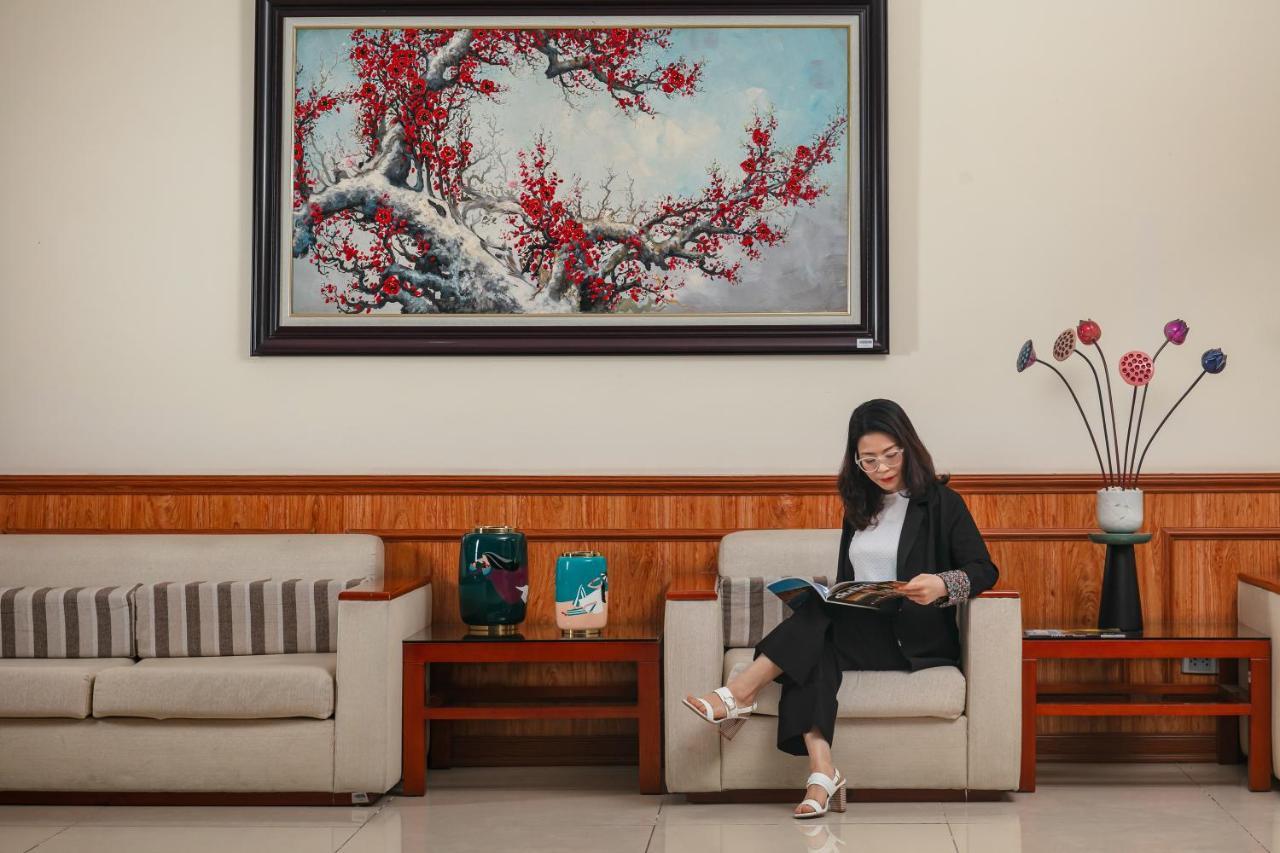 A25 Hotel - 705 Lac Long Quan Hanoj Exteriér fotografie